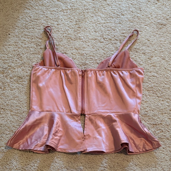 Lot of Nine Going Out Summer Tops (Sized XS and Small) - Picture 6 of 16